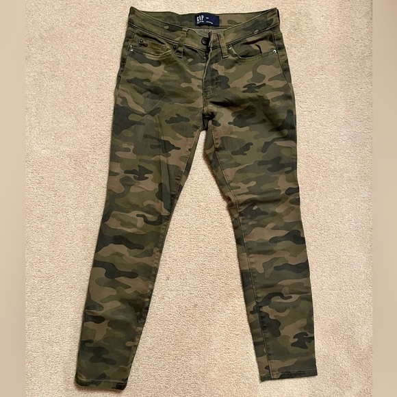 Gap Cropped Jeans - Picture 3 of 3